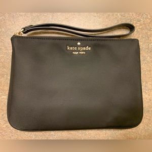 Kate Spade New York Chelsea Medium Wristlet Pouch